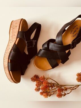 Kork Ease Caroleigh Wedge Sandals Sz 9